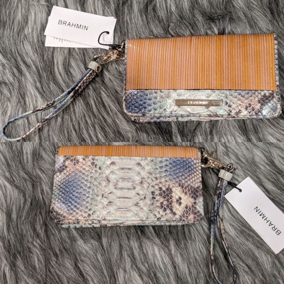 Brahmin Handbags - 🌺Brahmin Debra Tan Seabrook wristlet